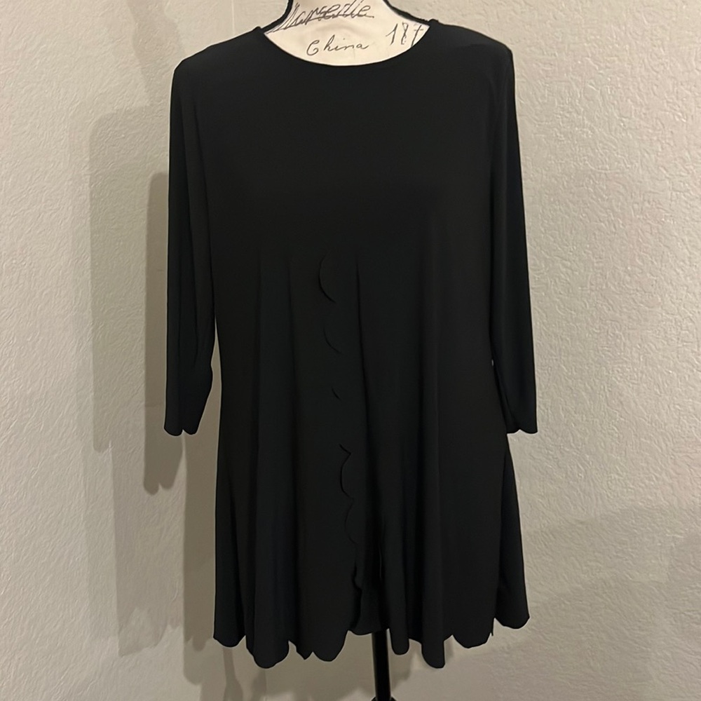 Black scalloped top